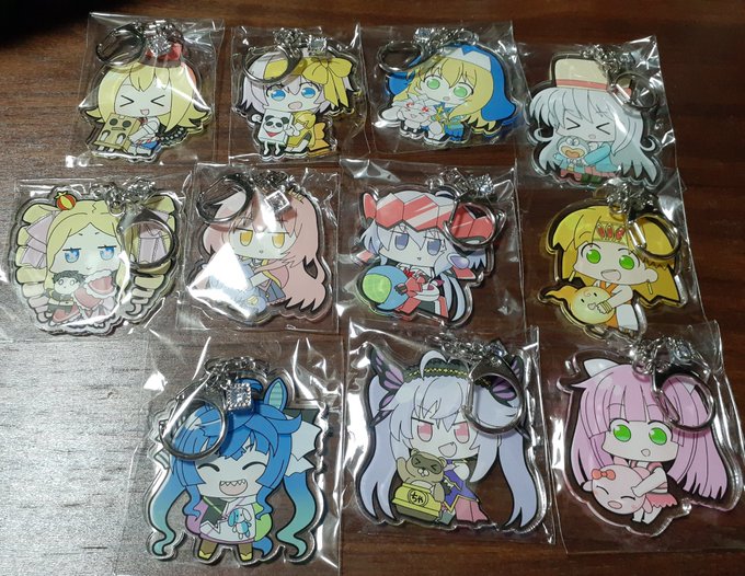 6月11日の貢いでドル箱にて頒布するグッズ一部が届きました～久々の参加で張り切りまくって好きなキャラ作ったんですがまさかの発注中に版権元NGでウリンと凪ちゃん頒布不可が発覚したのでこちらの二つは頒布出来ません…でも可愛く描けたからみんな画像だけでも見て～(;∀; ) 