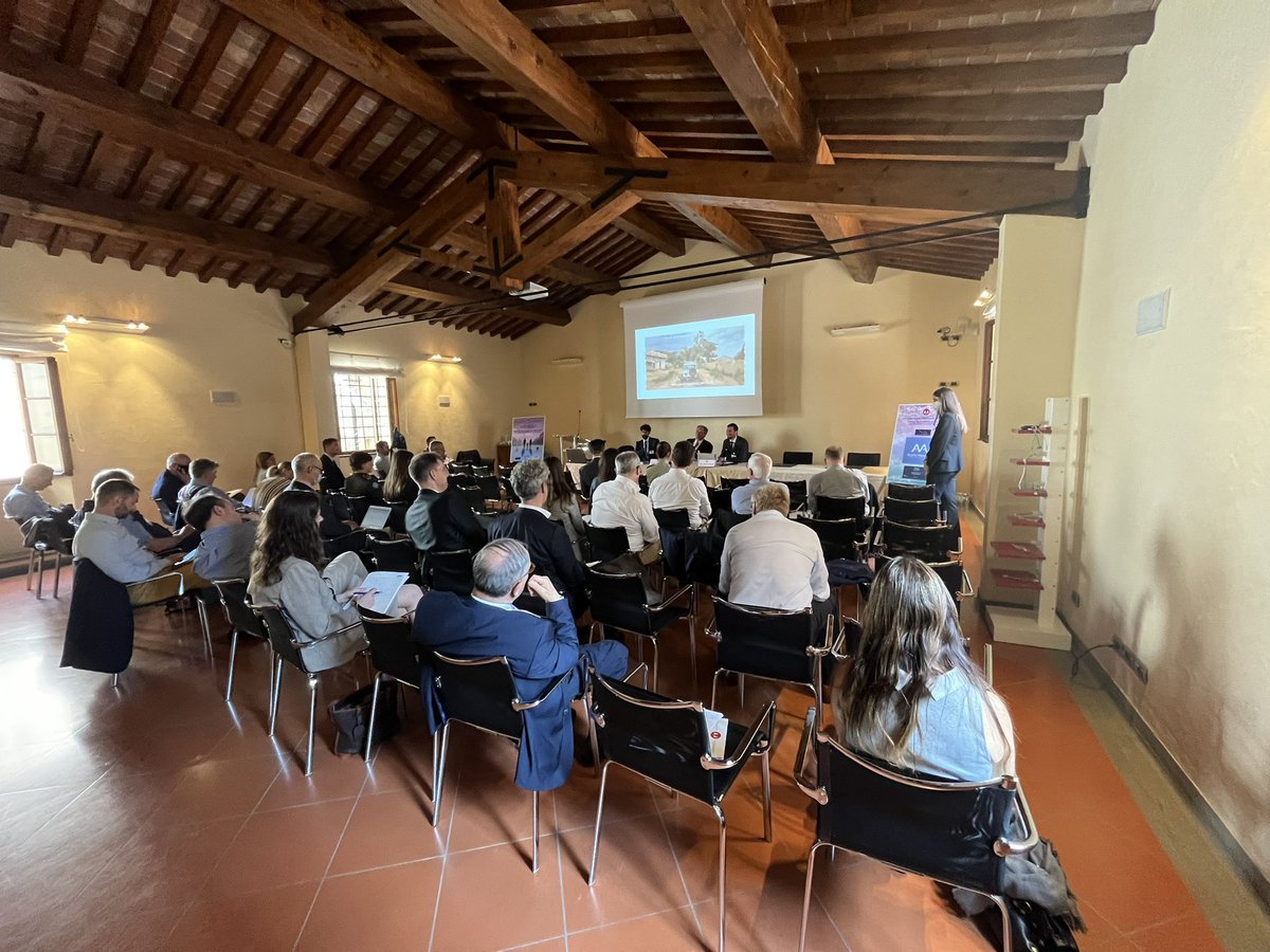 ISMLLW's tweet photo. During yesterday’s second parallel session of our Committee for History of Military Law and the Law of War Maj Mirco Anderegg (Switzerland) discussed counterterrorism and peace operations, and @StefanoSaluzzo looked into the concept of siege under IHL. https://t.co/R0BYYNSoyH
