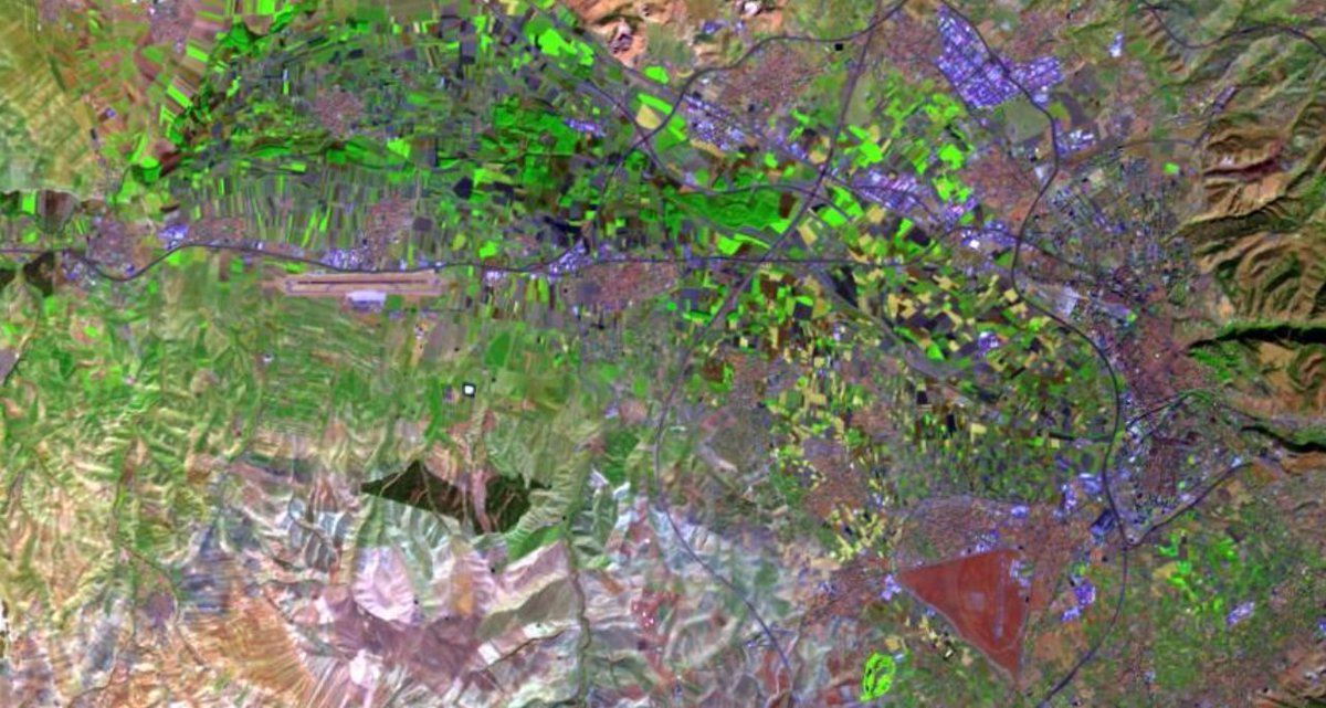 _dhidalgo's tweet photo. Evolución del estado de la vegetación y del índice de humedad de diferencia normalizada (#NDMI) del área metropolitana de #Granada entre enero y mayo de 2022 tras unos meses de lluvias.
Ahora vegetación intensa con elevadas humedades.
Imágenes #Landsat8 🛰🛰🛰 https://t.co/07Kw8c8tDM