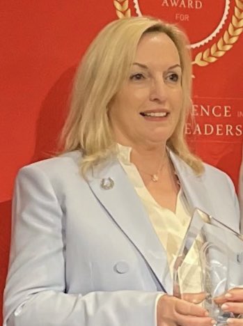 ShaunBonett's tweet photo. Congratulations Christine Holgate National Award Winner for Excellence in Women’s Leadership! 
Great to see you rise to your highest self!  The future is clear and unlimited.👏👏👏 https://t.co/CfqZIEY8sM