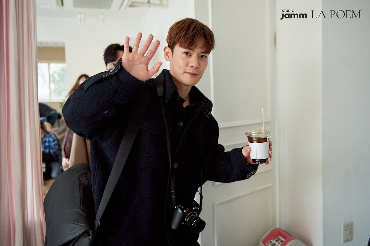 official_lapoem's tweet photo. [Studio JAMM X LA POEM]

프로필 비하인드 사진 공개_진짜 최종_최종의 최종_퇴근길 ver.(1)

#라포엠 #LAPOEM #스튜디오잼 #STUDIOJAMM
#유채훈 #박기훈 #최성훈 #정민성
#YouChaehoon #ParkKihun
#ChoiSunghoon #JeongMinseong https://t.co/1xsn9OciKG