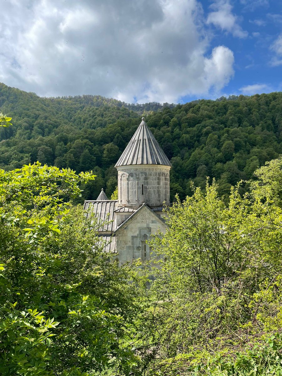 Перед началом рабочего дня посетили древний монастырь Агарцин.