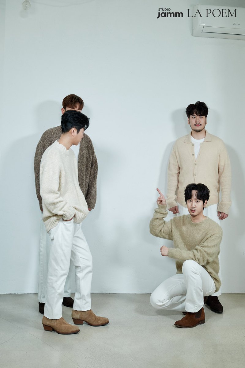 official_lapoem's tweet photo. [Studio JAMM X LA POEM]

프로필 비하인드 사진 공개_진짜 최종_최종의 최종_퇴근길 ver.(3)

#라포엠 #LAPOEM #스튜디오잼 #STUDIOJAMM
#유채훈 #박기훈 #최성훈 #정민성
#YouChaehoon #ParkKihun
#ChoiSunghoon #JeongMinseong https://t.co/lZ8E4FXj9m