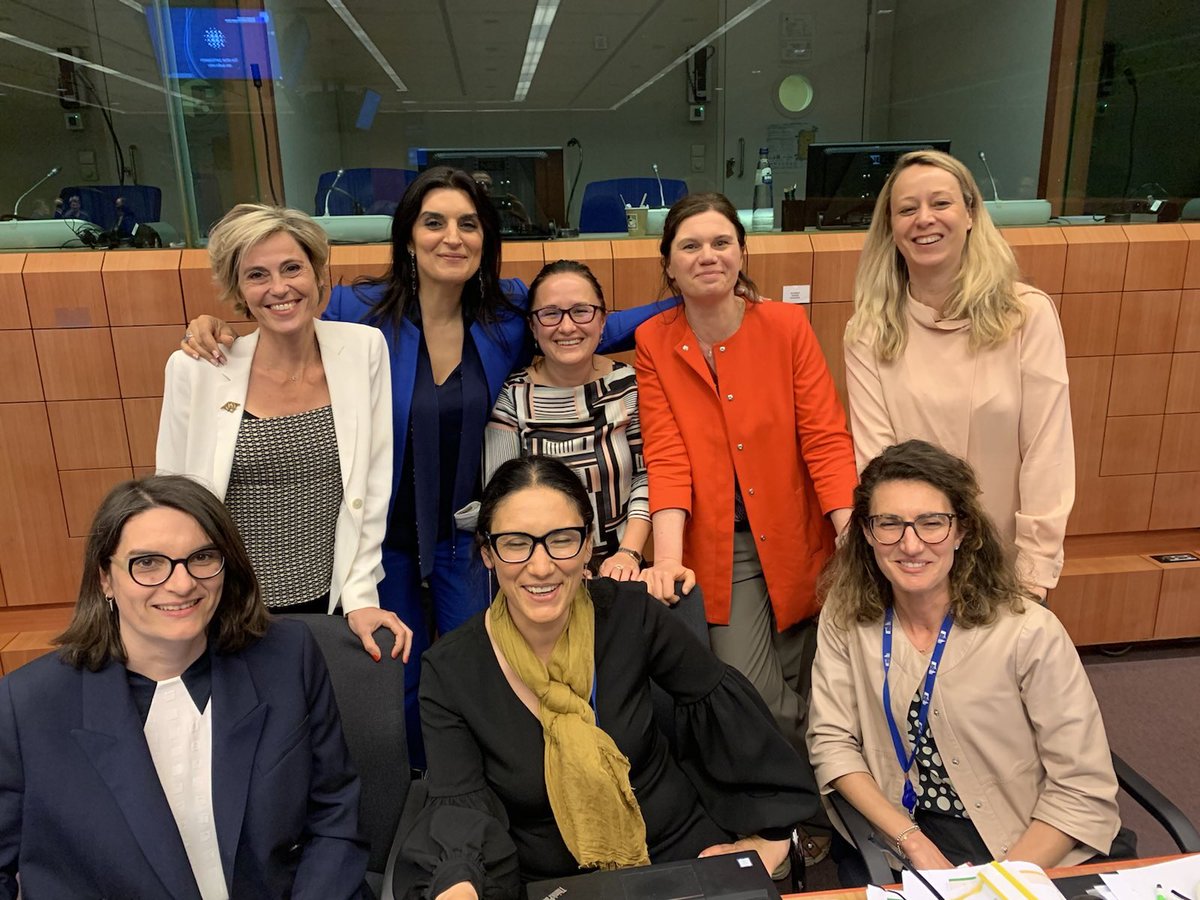 LorenaBoix's tweet photo. We have a deal! Another brick towards  an  #EU🇪🇺 common #CyberSecurity capacity and resilience strategy has been reached, yesterday night. Welcome to the political agreement on the new #NIS2! Modernised rules for an increasingly complex cyber space

https://t.co/QW0KEqp4tl https://t.co/HlhyYLvorF