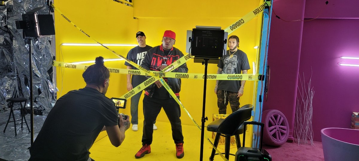 DaCandyman's tweet photo. Left Right music video droppin 5/20 along with the new album Emotionally Scarred by Da Candyman #BBB #BigBallerBrand #Music #Rap #KendrickLamar https://t.co/DktwgkUFmD