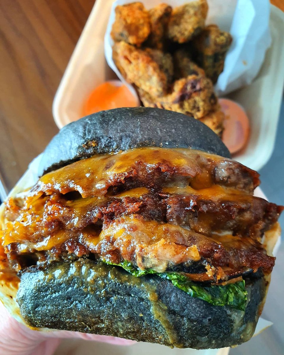ngidamMY's tweet photo. Craving for burgers?

5 Must Try Burgers in Klang Valley - thread 👇 https://t.co/sEfv1QCxce