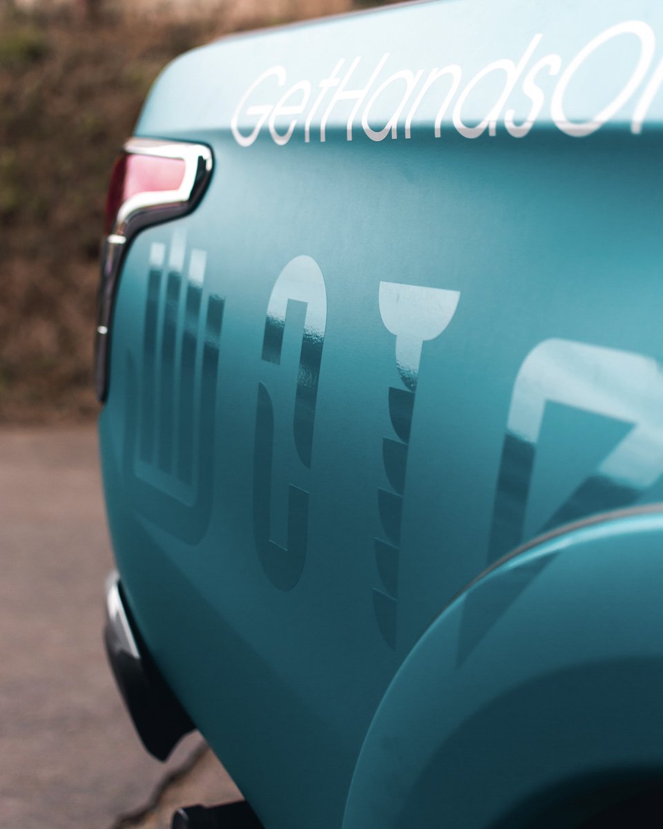 GetHandsOnUK's tweet photo. Our newest addition to the HandsOn fleet, with a reminder to ‘give a helping hand’!
Interested in getting #HandsOn and building something with your team for your local community?
Send us a message or email us at info@gethandson.co.uk
#HandsOn #VanWrap #StyleThatSticks https://t.co/Td0DJH5hYp