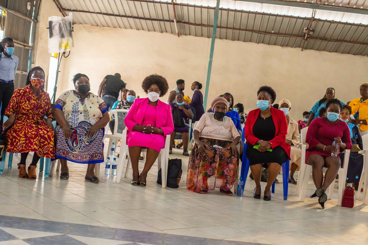 Badili_A's tweet photo. Even though mother's issues are not front page news they touch us all personally, some more than others and we believe passionately in the power of grassroots engagement.
#badiliafricainitiative
#chamawomenengagement
#chamawomen
#empoweringwomen https://t.co/PkC21qyV79