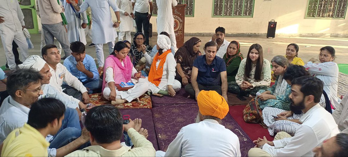 DrTaKoMD's tweet photo. कल कुरुक्षेत्र, हरियाणा  में किसानो को षड़यंत्र की सम्पूर्ण जानकारी दी गई https://t.co/EL0AZLfedF