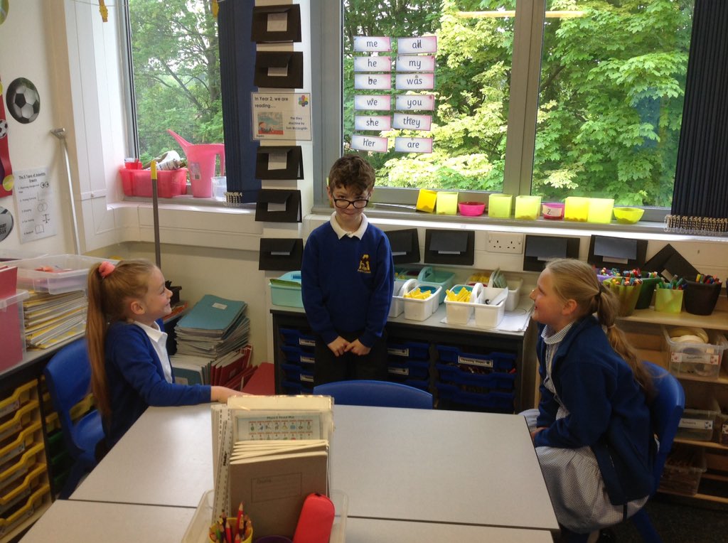 MissMcLeodAPS's tweet photo. @ArdenPrimary Year 2 were using their acting skills in 'Actor, Narrator, Sound'. They were acting a favourite scene from The Disgusting Sandwich. https://t.co/tY29cr7Qar
