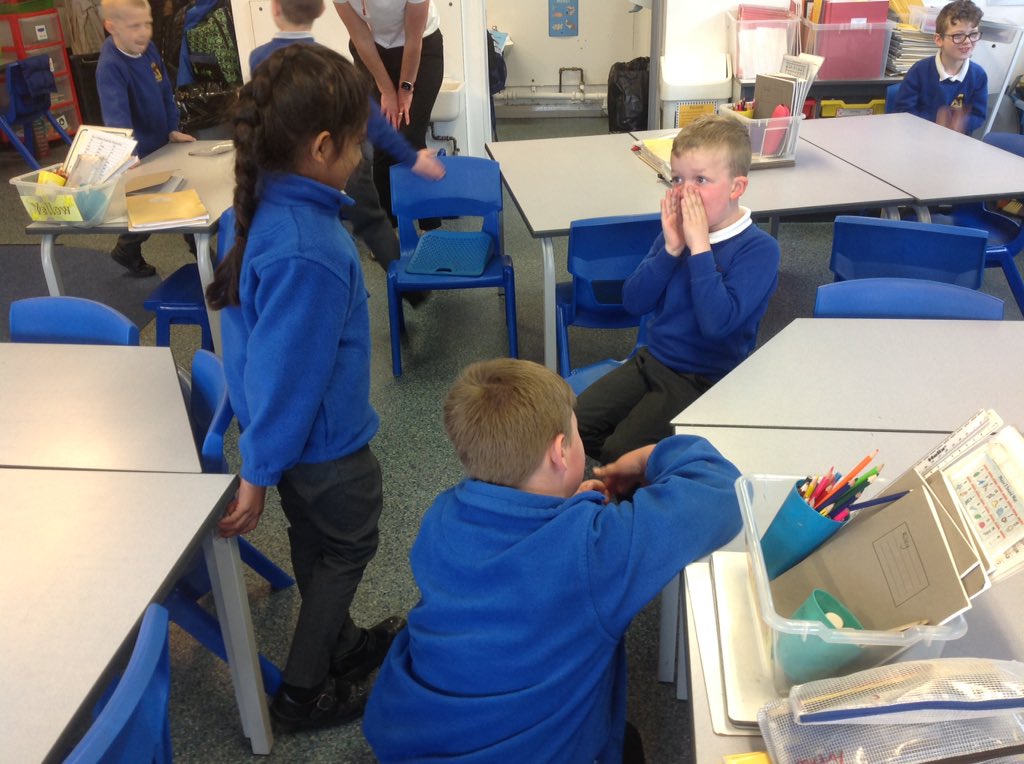 MissMcLeodAPS's tweet photo. @ArdenPrimary Year 2 were using their acting skills in 'Actor, Narrator, Sound'. They were acting a favourite scene from The Disgusting Sandwich. https://t.co/tY29cr7Qar