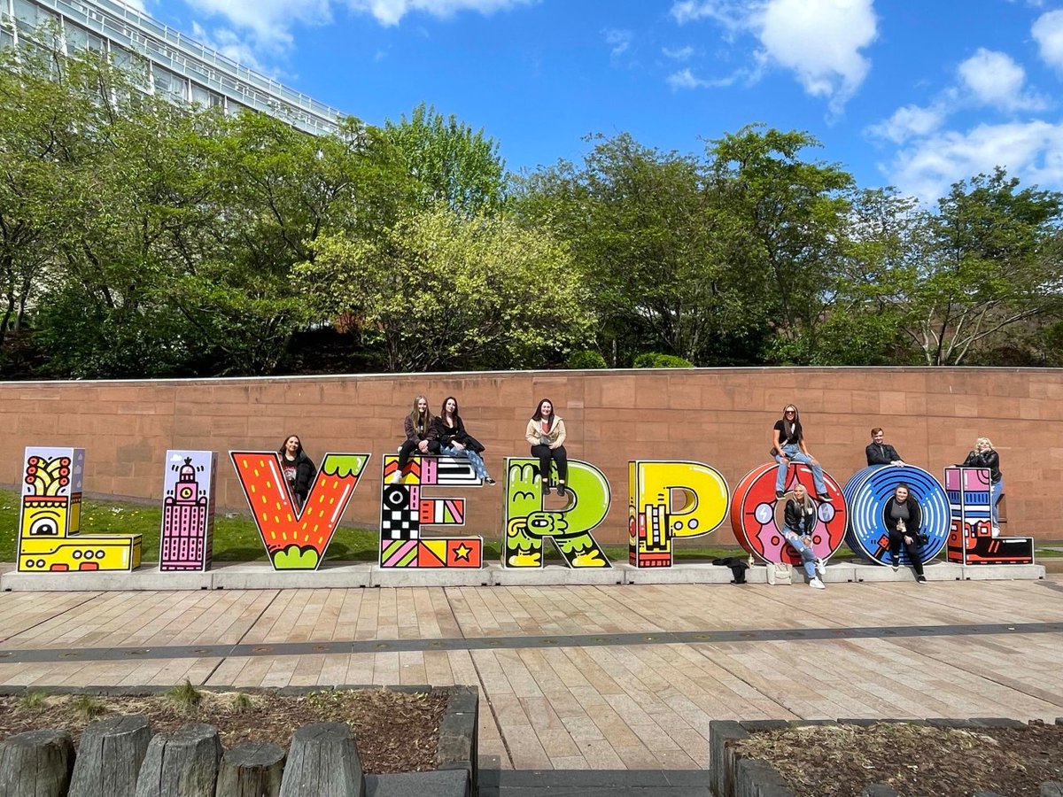 Our Level 3 Media Make-up learners recently went on an enrichment trip to the United Make-up Artists Expo in Liverpool.  This was an amazing opportunity for them to connect with industry recognised professionals 🧡
#riversidesalon #hopwoodhallcollege