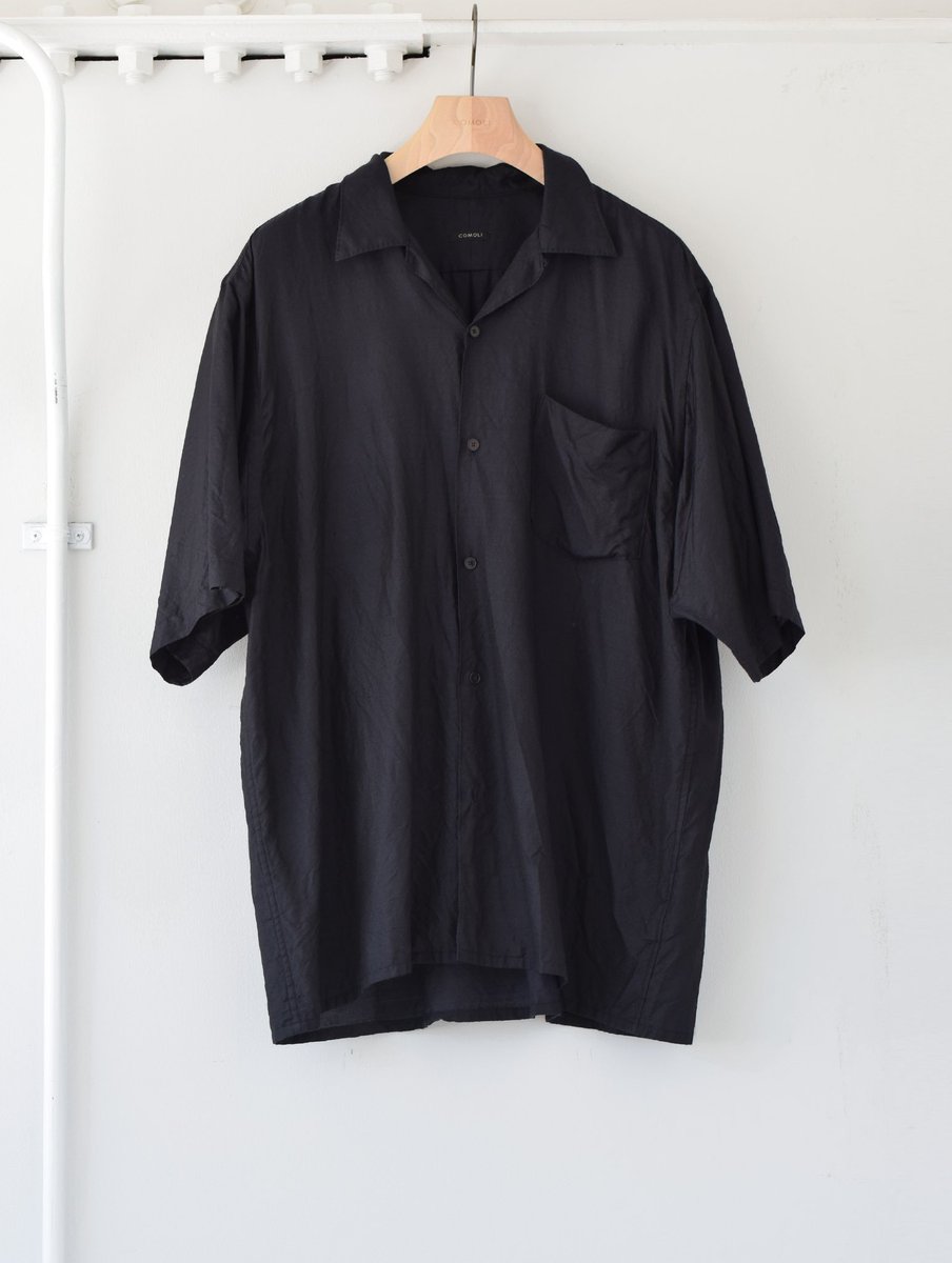 SP_JBV's tweet photo. COMOLI 22SS 5月13日発売
ウールシルク コモリシャツ
¥50,600-(tax in)
-
ウールシルク スキッパーシャツ
¥46,200-(tax in)
-
ウールシルク スキッパー半袖シャツ
¥41,800-(tax in)
-
ウールシルク オープンカラーシャツ
¥46,200-(tax in)
#comoli
#コモリ
#エスピー
#メンズファッション https://t.co/983M4hTddl