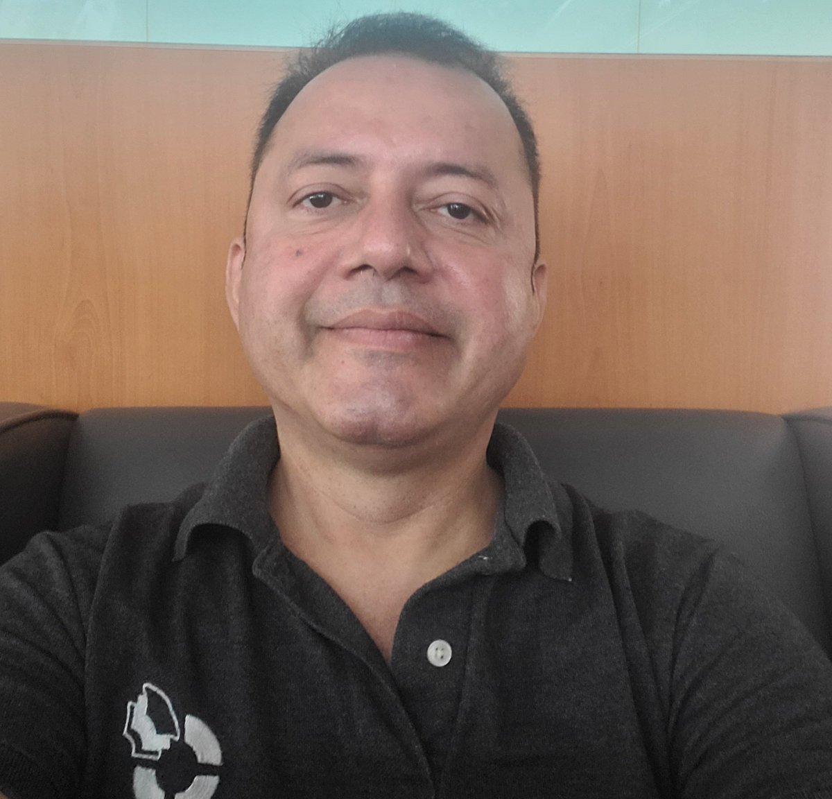 askhimanshurai's tweet photo. On to #Lisbon to speak at the @Assoc_of_MBAs #DeansConference. I will be deliberating on how business schools can lead the way in developing responsible, diverse leaders of the future. Seek your blessings as always. #Leadership @IIM_I #Portugal https://t.co/wYW4N3rGof