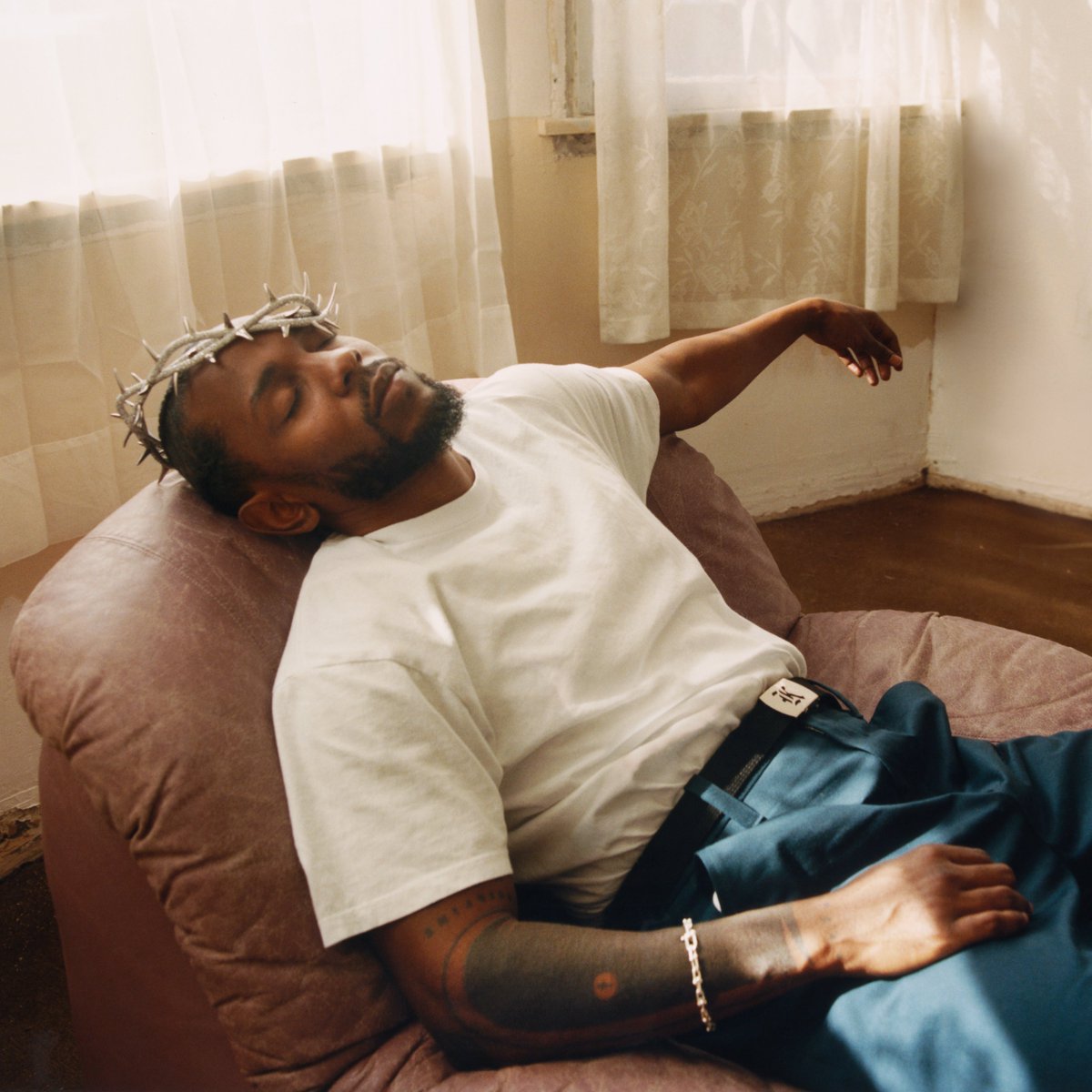 Spotify's tweet photo. The moment we've all been waiting for. @kendricklamar's double album #MrMoraleAndTheBigSteppers is finally here https://t.co/icgbWOD51i https://t.co/iTjUkXX0UQ