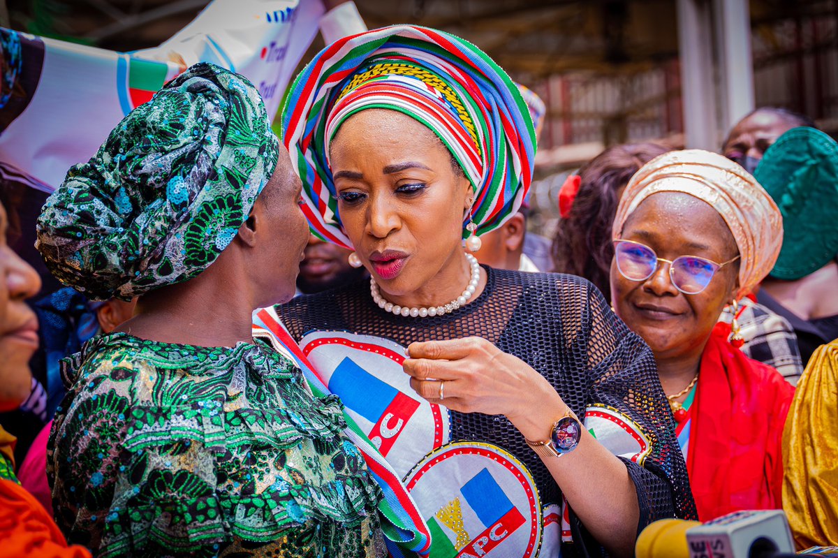 alphaleke's tweet photo. A Mother and A True Leader.
@dayo2023fct will deliver.

#Dayo2023fct
#Dayo4FCTSenate https://t.co/sIgwb0nQsW