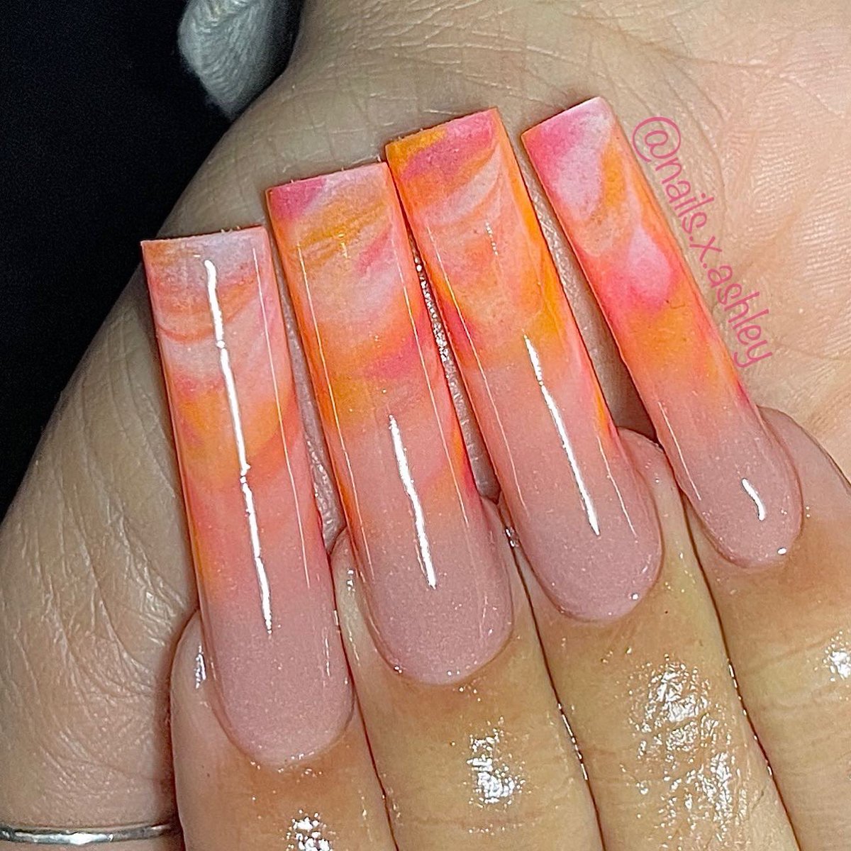 aashley_torres's tweet photo. 🍓🍊 creamsicle vibes🤍 Doing shit like this is so funnnn! https://t.co/urNE19iDID