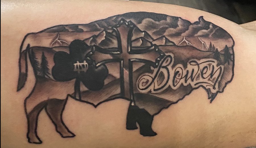 Notre Dame Football LB recruit Drayk Bowen has a new ND tattoo - One Foot  Down
