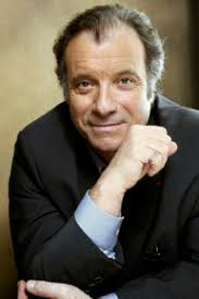 merlinpapin3's tweet photo. On souhaite un Bon Anniversaire à l'acteur et comédien #DanielRusso 🎂🍾(l'anti-stress par excellence) qui a 74 ans voici mon Top10 de ses films (Ordre)
Les Clefs de Bagnole
Fantômes avec Chauffeur
Le Hussard sur le Toit
@tbarnaud @Jouxplane83 @FredOL69007 @RussoDaniel13 https://t.co/KeO6WEe4Op