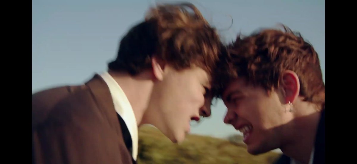 LOVESKFTWDW_'s tweet photo. ESTA PARTE ESTA PARTE, LOS AMO😭 https://t.co/NGGZvLMwTM