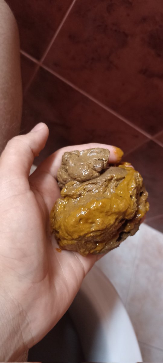 Scatboy_12's tweet photo. how delicious my shit #scat #gayscst #scatgay https://t.co/3JzzPh4yVu