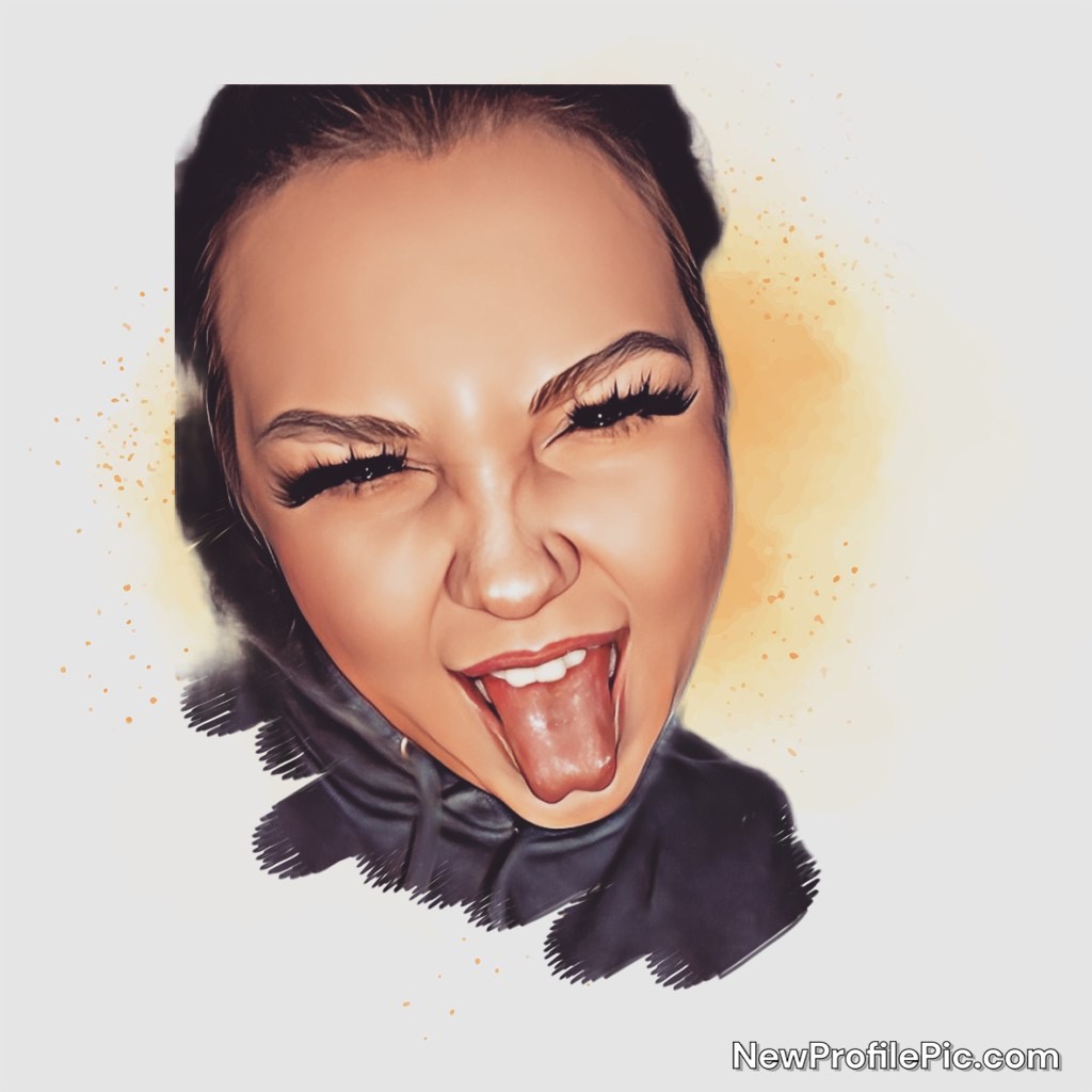 McKenzie Royse (@oneslybeezy) on Twitter photo 