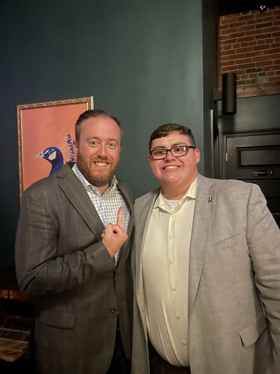 Carlton McMasters (@cmcmastersjr) on Twitter photo If you would have told me I’d ever wind up in a bar, in Tuscaloosa with two Hunters, I would have called you a liar. Yet here I am. Great meeting you <a href="/BurnerLJohnson/">Hunter Johnson</a> the walk back to your brethren’s hotel was every bit as comical as you could imagine. If you would have told me I’d ever wind up in a bar, in Tuscaloosa with two Hunters, I would have called you a liar. Yet here I am. Great meeting you <a href="/BurnerLJohnson/">Hunter Johnson</a> the walk back to your brethren’s hotel was every bit as comical as you could imagine.