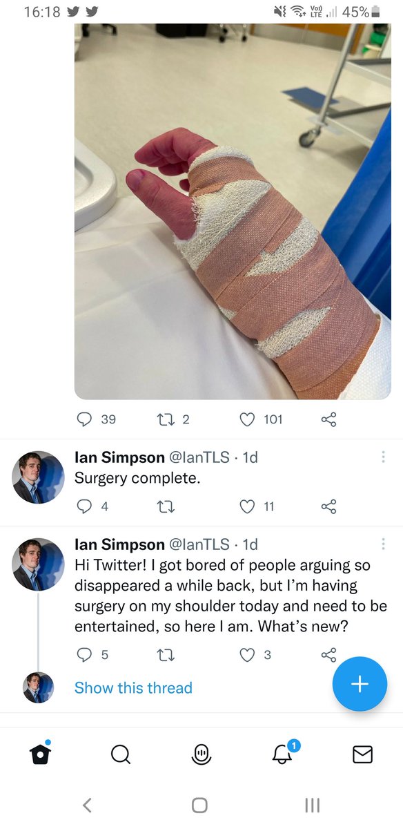 AntDowling's tweet photo. @IanTLS Was about to reply that doesn't look like a shoulder then realised it wasn't attached to your tweet lol.  #icantwitter https://t.co/HX7FXY6VbG