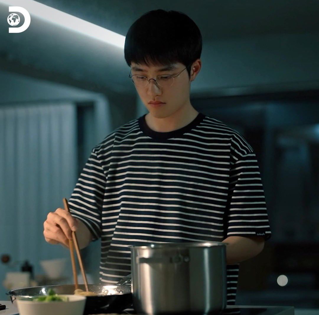 EXOGlobal's tweet photo. [OFFICIAL] 220513 discoverychannelkr Instagram Update with #DohKyungsoo (3/3) 
https://t.co/yCVlKBiP4k

#EXO #엑소 @weareoneEXO https://t.co/NVwCTs9RQx