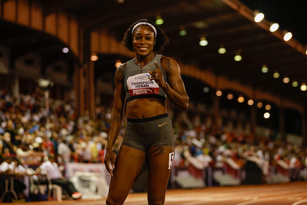 americantrack's tweet photo. 10.93 🔥
Crossing the finish line first, Elaine Thompson-Herah sets the meet record at the Puerto Rico Athletics Classic!
#10seconds #elaine #elainethompson #elainethompsonherah #elainethompson🇯🇲💨 #jamaica #jamaican #puertorico🇵🇷 #puertorico #meetday #meets #trackmeets #meets https://t.co/J0w2HmjvPR
