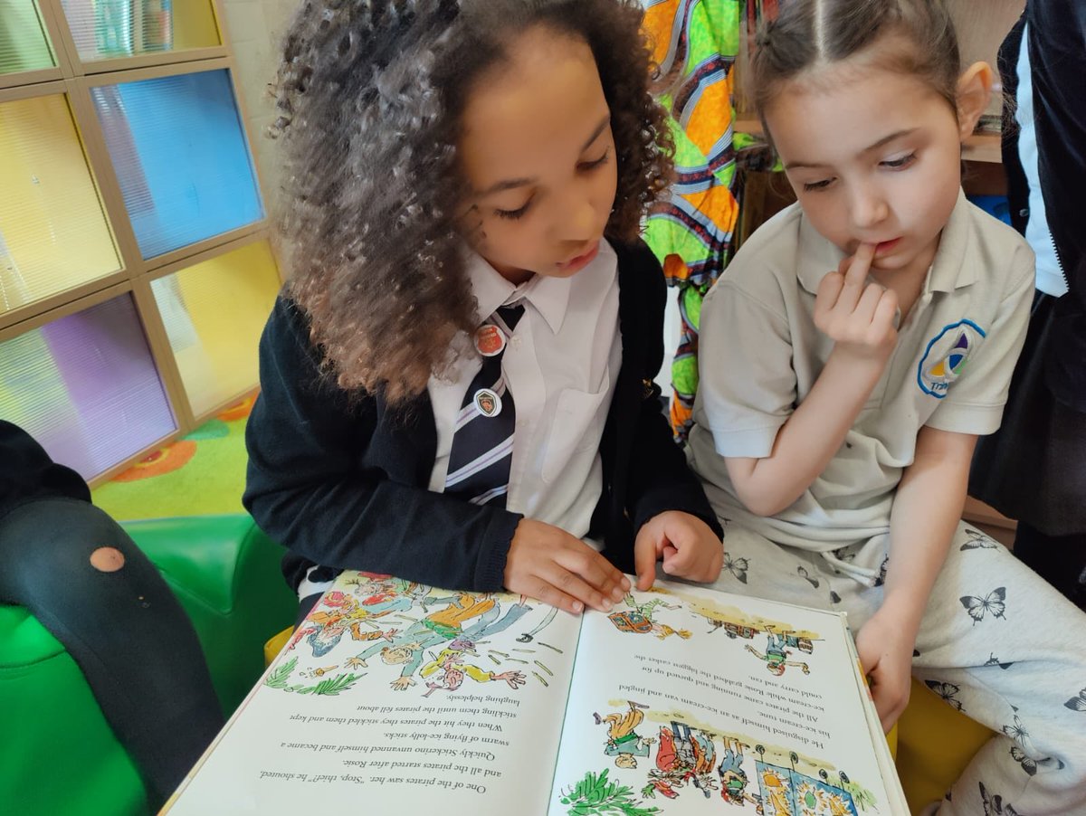 news4trinity's tweet photo. Busy days in the library with our #faithteam reading with Reception children. Excellent role models #LearningLovingLiving https://t.co/pTesu3Kxgm