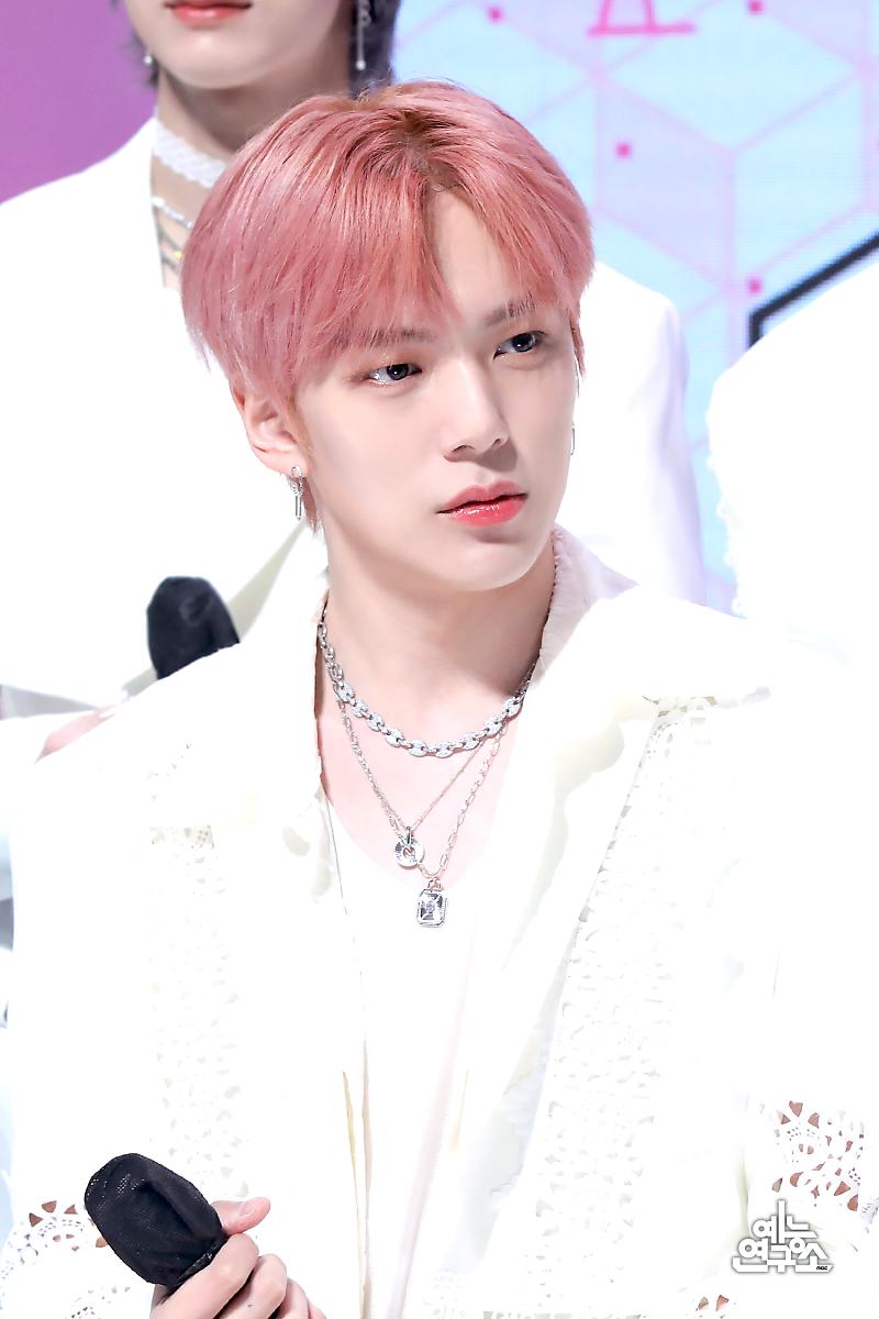 LeeMinhyukBr's tweet photo. 📷FOTO • 13.05.22

Minhyuk nas fotos dos bastidores da MBC. 

🔗https://t.co/M6gyirl5xJ

#MINHYUK #민혁 #ミニョク
#MONSTAX #몬스타엑스 
@OfficialMonstaX
~🦊 https://t.co/MdQvZcX1CT