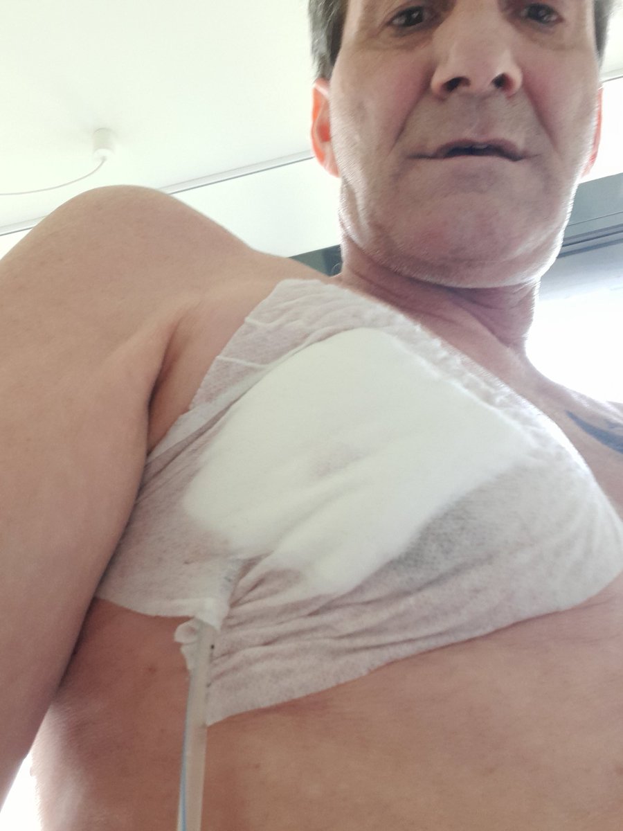 Nach der missglückten Lungenbiopsie von Dienstag steht gleich eine LungenOP an🤢 könnte mal paar Daumen und süße Tierbilder gebrauchen