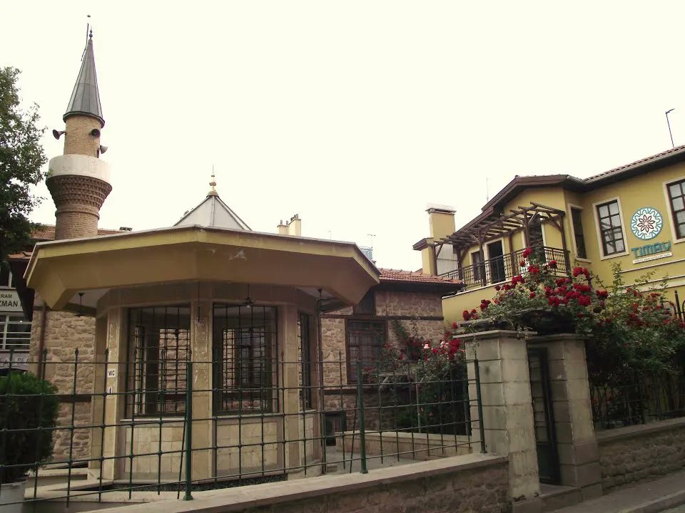 haliletyemez's tweet photo. Ey Rabbimiz!
Bize ihsan ettiğin hidayetten sonra kalplerimizi haktan saptırma, bize kendi katından rahmet ihsan eyle. Amin.
#HayırlıCumalar
#KadıMürselCamii
#Meram #AKPartiMeram https://t.co/TUhkwySN7U