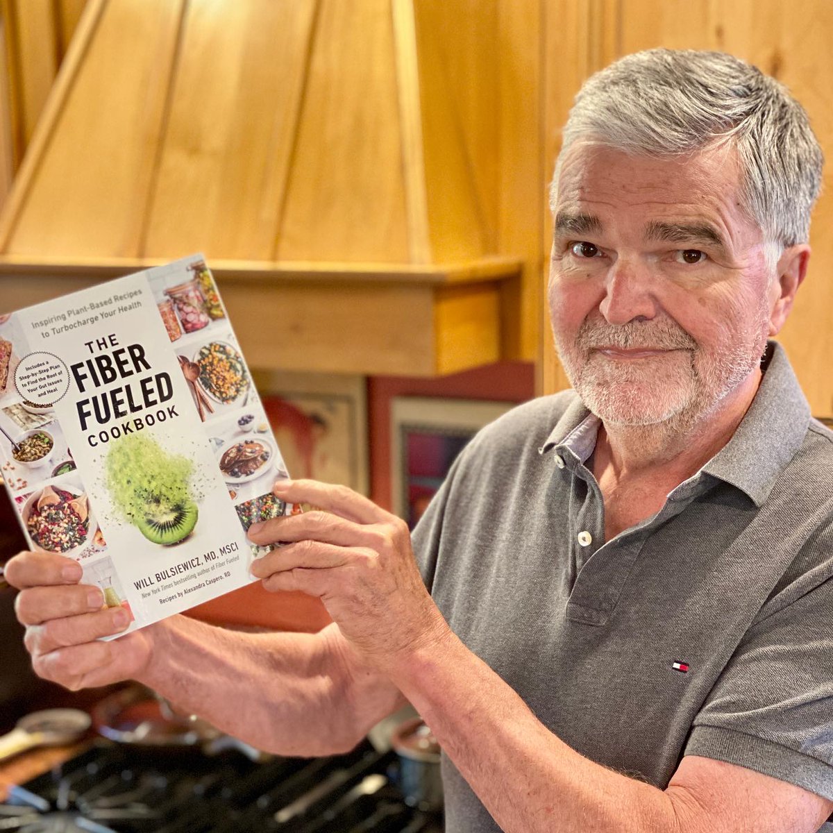 If you have never looked at a cookbook, my friend Will Bulsiewicz’s new Fiber Fueled Cookbook is the one you have to pay attention to. #cookbook #vegan #healthyfoods