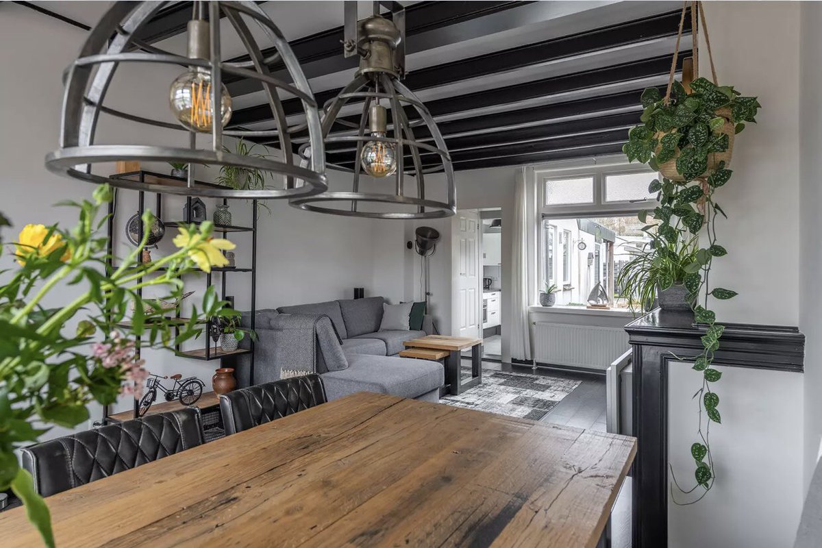 harmdieterman's tweet photo. Mijn fijne woning staat #tekoop 🏡 delen is lief ❤️

📍 Plaats: #Tiel

🏠 Soort woning: #Tussenwoning 

💰  Prijs: € 269.500,-

Slaapkamers: 2 slaapkamers

Vierkante meters: 136m2

Bij interesse bellen naar 📞 0344-626060

Prachtig huis op #Funda 

https://t.co/4C8Pr9RrGl https://t.co/1taKtedc5k