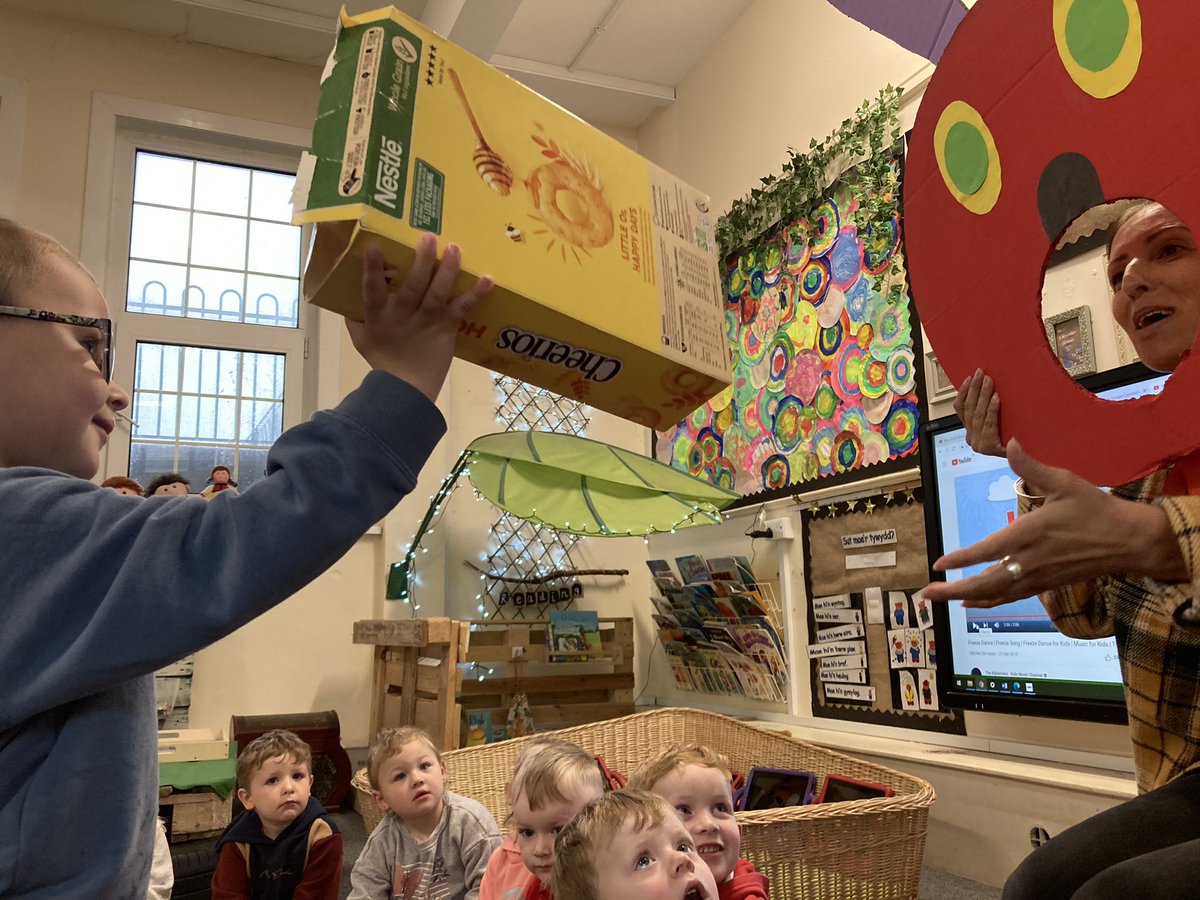 BubsyTownhill's tweet photo. Feeding The Hungry Caterpillar! Nursery have loved this week and the learning has taken us so many places! From food sorting to growth mindset talking 🤩 #tcs4purposes #tcsnursery #tcsllc #tcshw https://t.co/tLpA6zdGTN