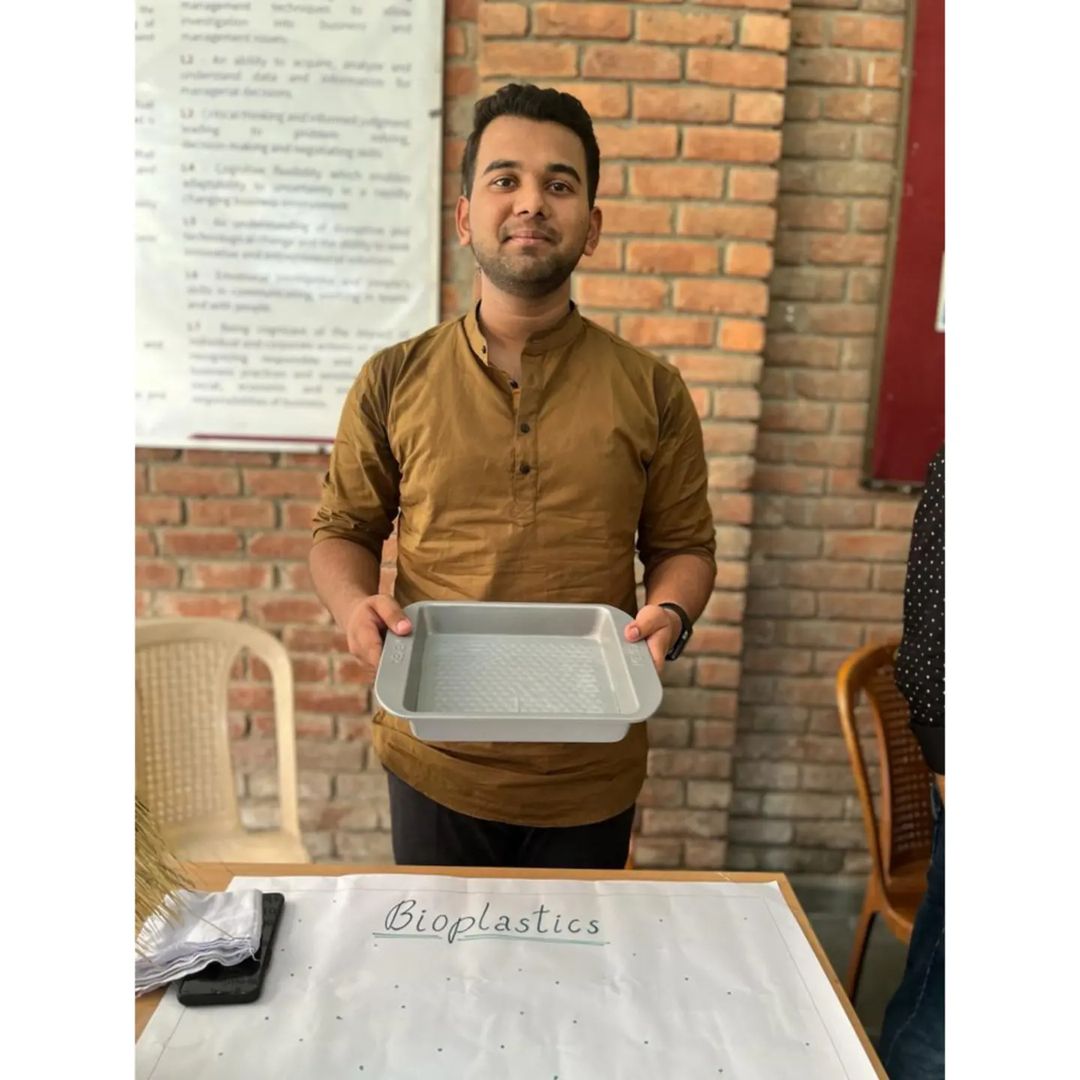 iilmMoE's tweet photo. The fest was inaugurated by Mr. Kamal Batra | Founder & Director of SK GLOBAL IMPEX as Chief Guest.
In SRIJAN-2022 more than 400 students participated from the different institutions/universities.
#iilm #myiilm #iilmgreaternoida #srijan2022 #IIC #iilmgreaternoida #collegefest https://t.co/D3eKlnveY9