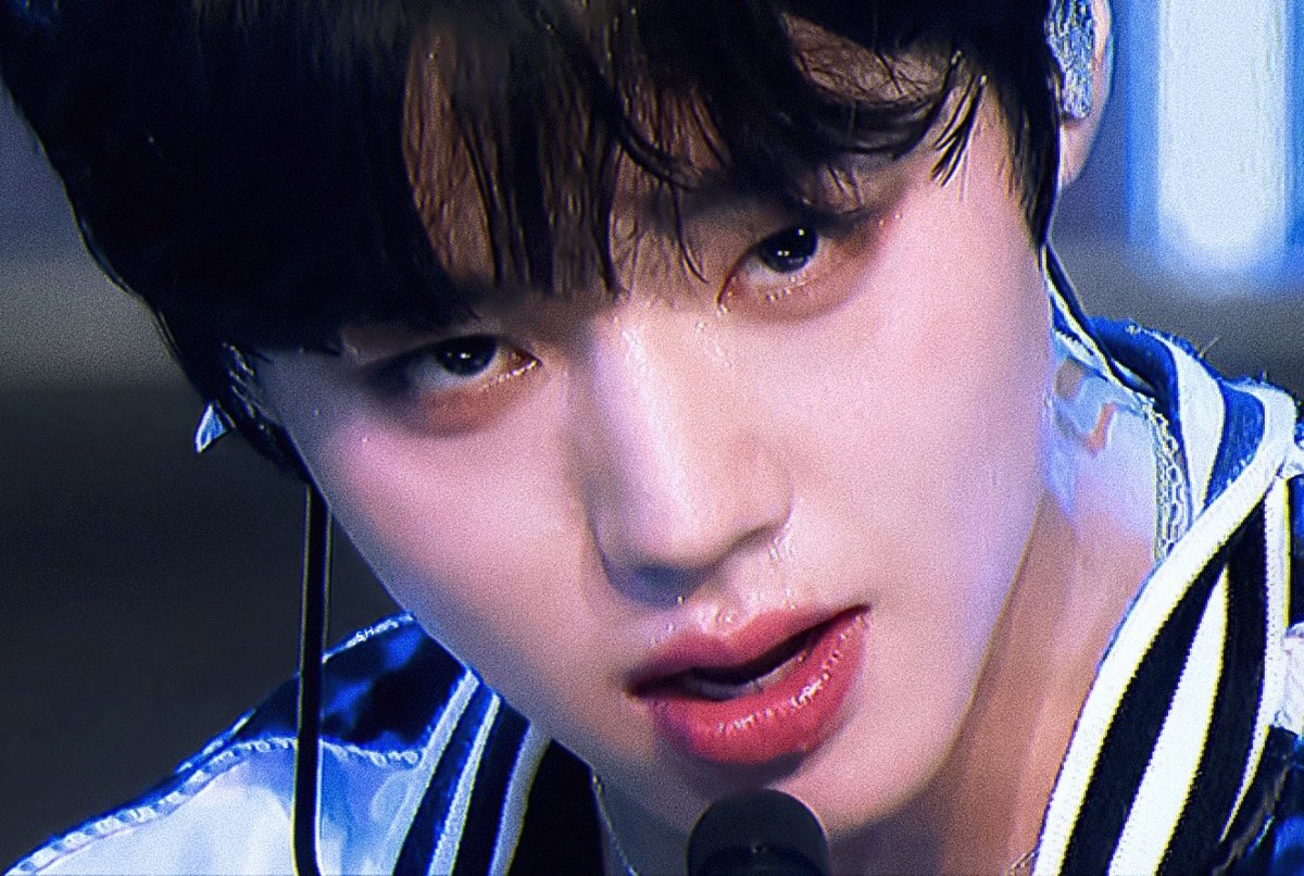 💗 (@sh990529) on Twitter photo 