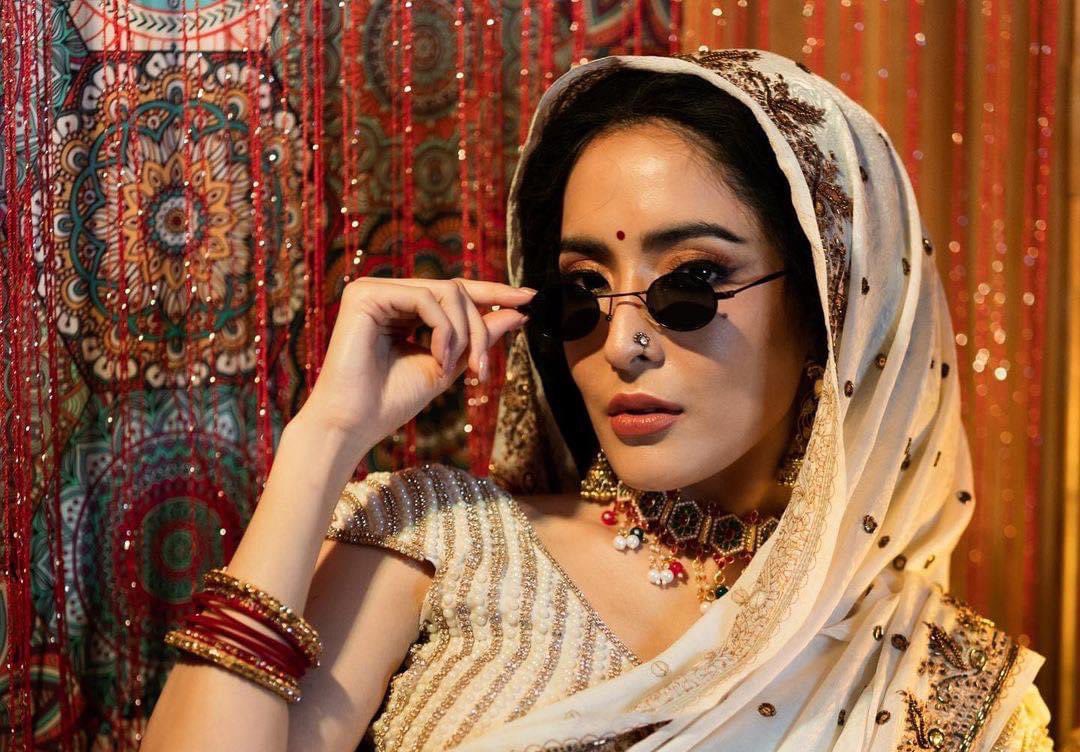 นายหญิง #คังคุไบ ประเทศไทย โคตรได้เลย สวยมาก !! สง่ามาก !!