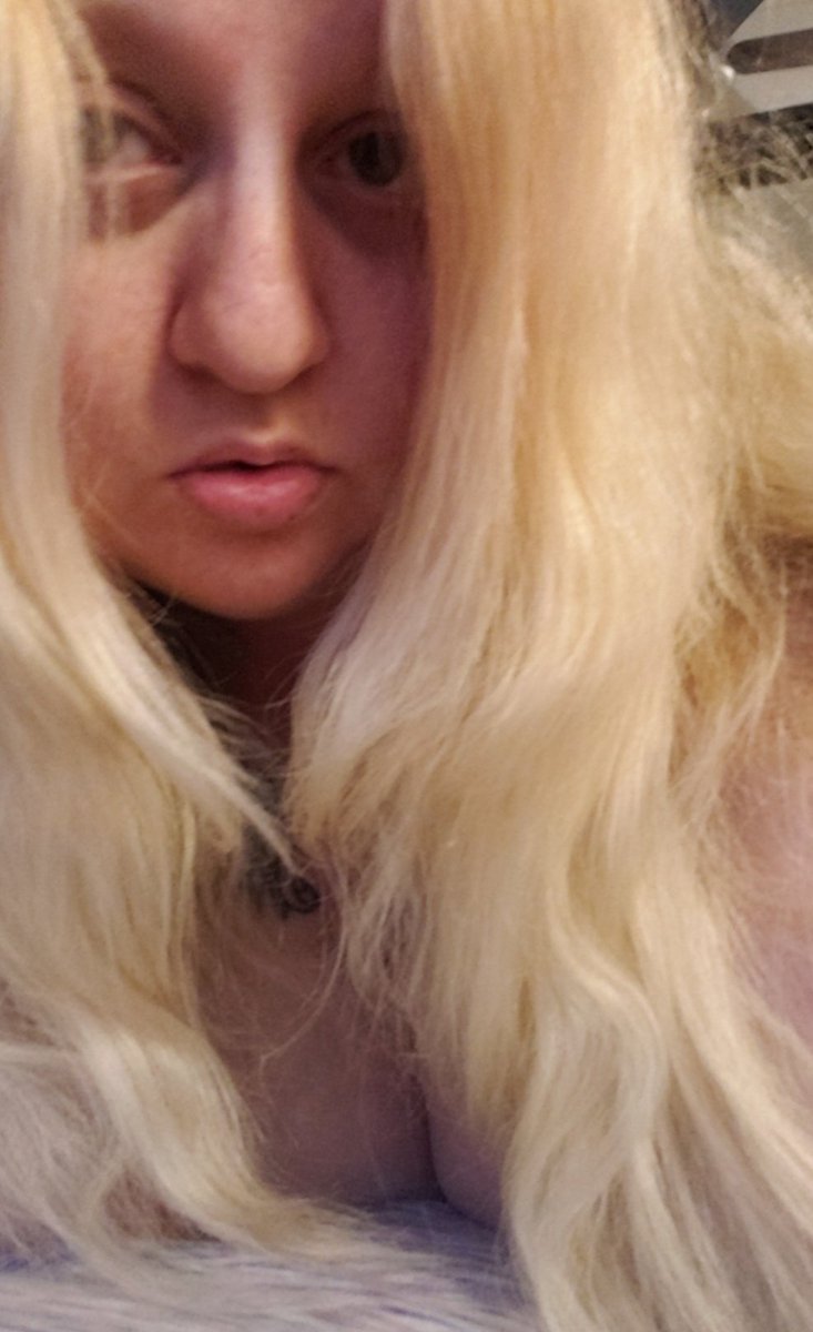 Ganjagoddess301's tweet photo. Who's up?  #goddessorders #videochats #wannaplay #freedom https://t.co/L5ZjZMZyce
