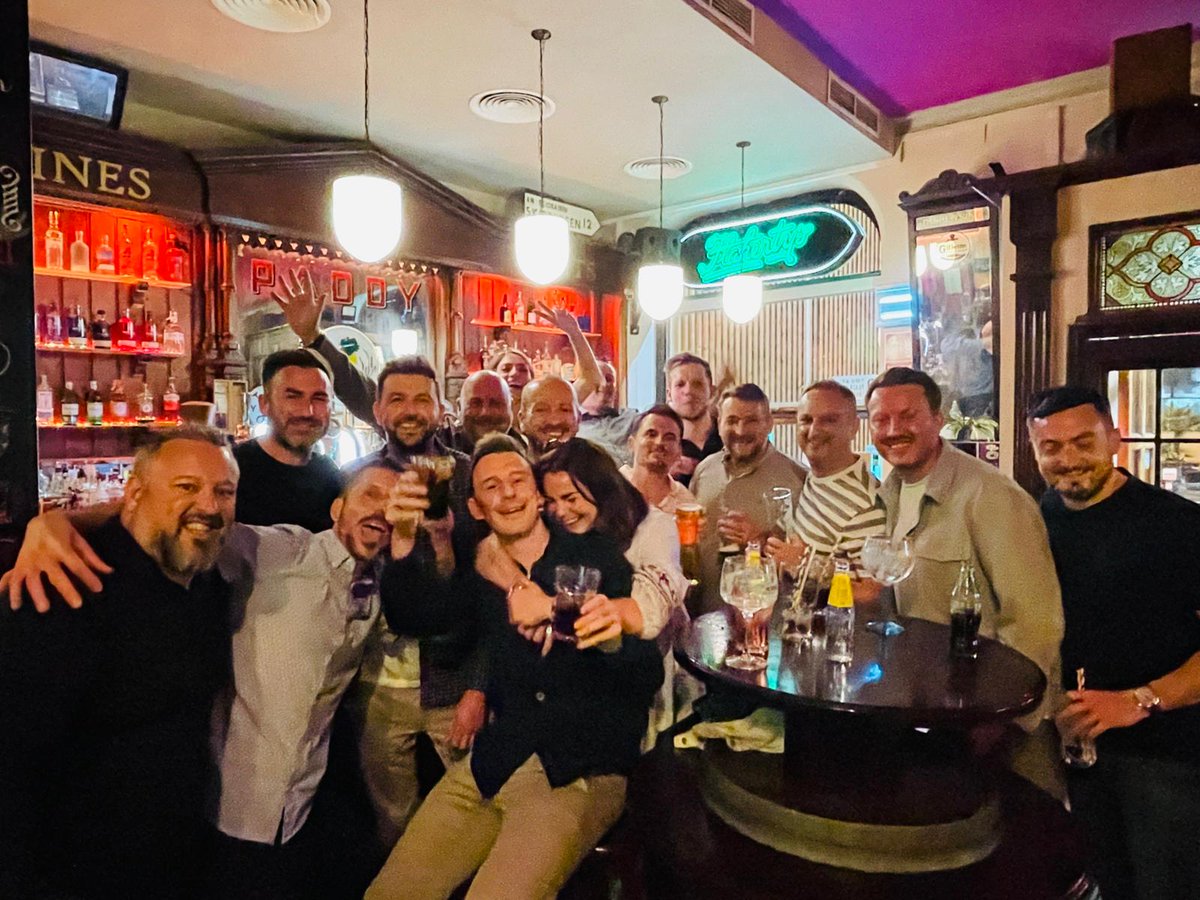 SammiBews's tweet photo. ISE 22 wouldn't be complete if I didn't drink endless shots with these guys 😍
For now get me to Ibiza 👋
#ISE2022 #Avlegends #Nailedit #avtweeps https://t.co/K4JMhRtkwk