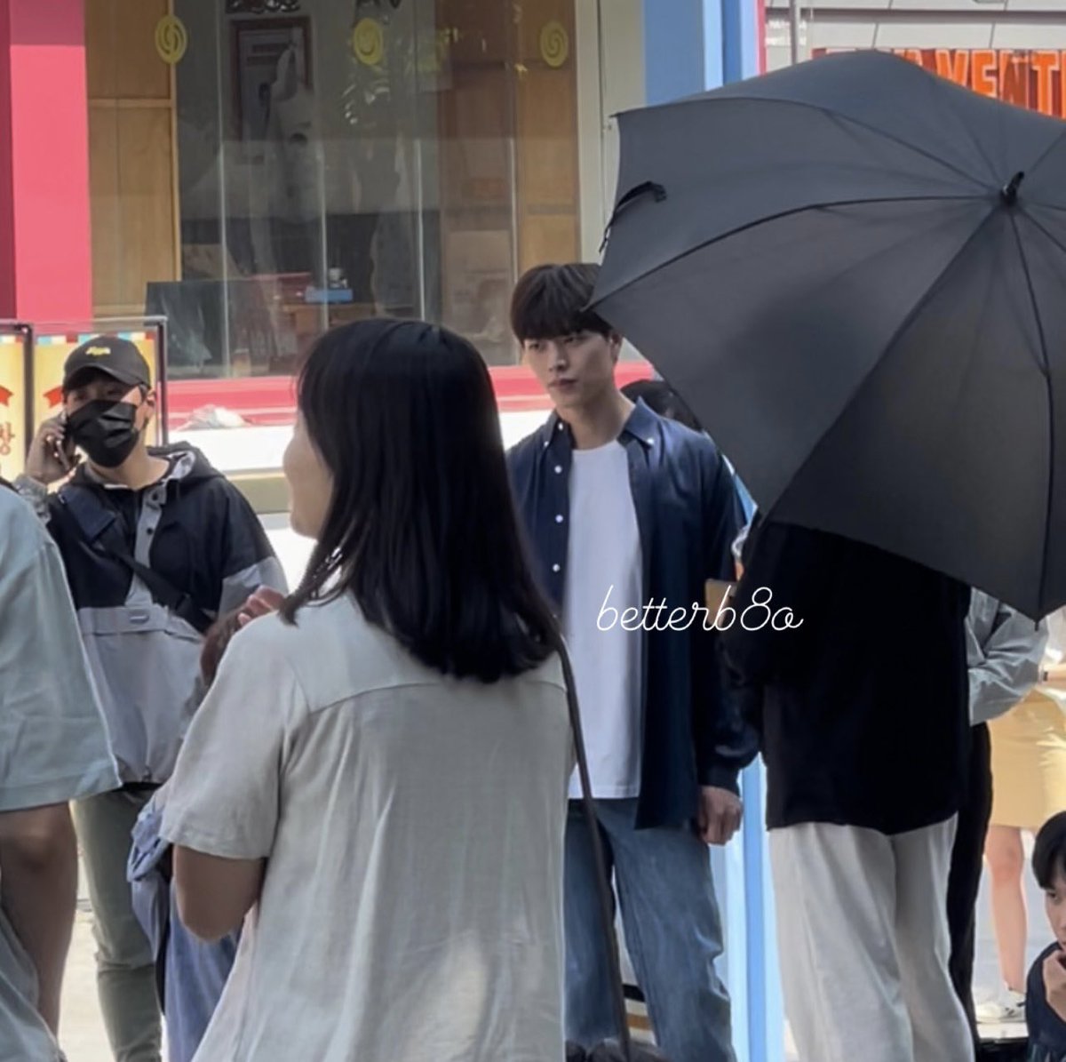 _6SJarchive's tweet photo. #육성재 목격담 <<< new !!! https://t.co/HC9vasLAnz