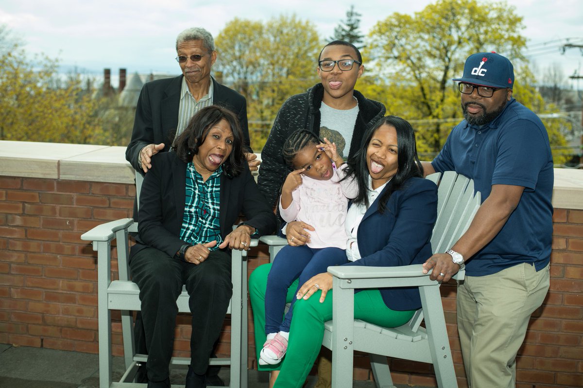 ChamplainEdu's tweet image. Welcome to all of our @champlainonline graduates &amp;amp; families on campus today for our annual Mix &amp;amp; Mingle! We&apos;re excited to be celebrating you and your accomplishments. Here are some throwback photos from our last in-person event in 2019. See you soon! #ChampGrad

📸  Andy Duback