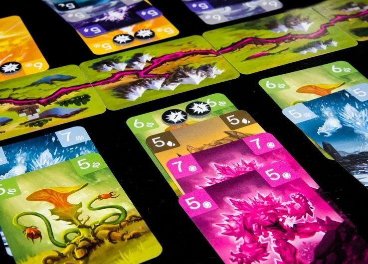 BoardGamerSteph's tweet photo. Riftforce from @capstone_games is a 2-player card game. It is dueling but not as you might expect, which is really cool. Definitely feels different which is nice. #riftforce #capstone #capstonegames #cardgames #Allthegames #bgg #newgames #2players https://t.co/weueBH4Ee8