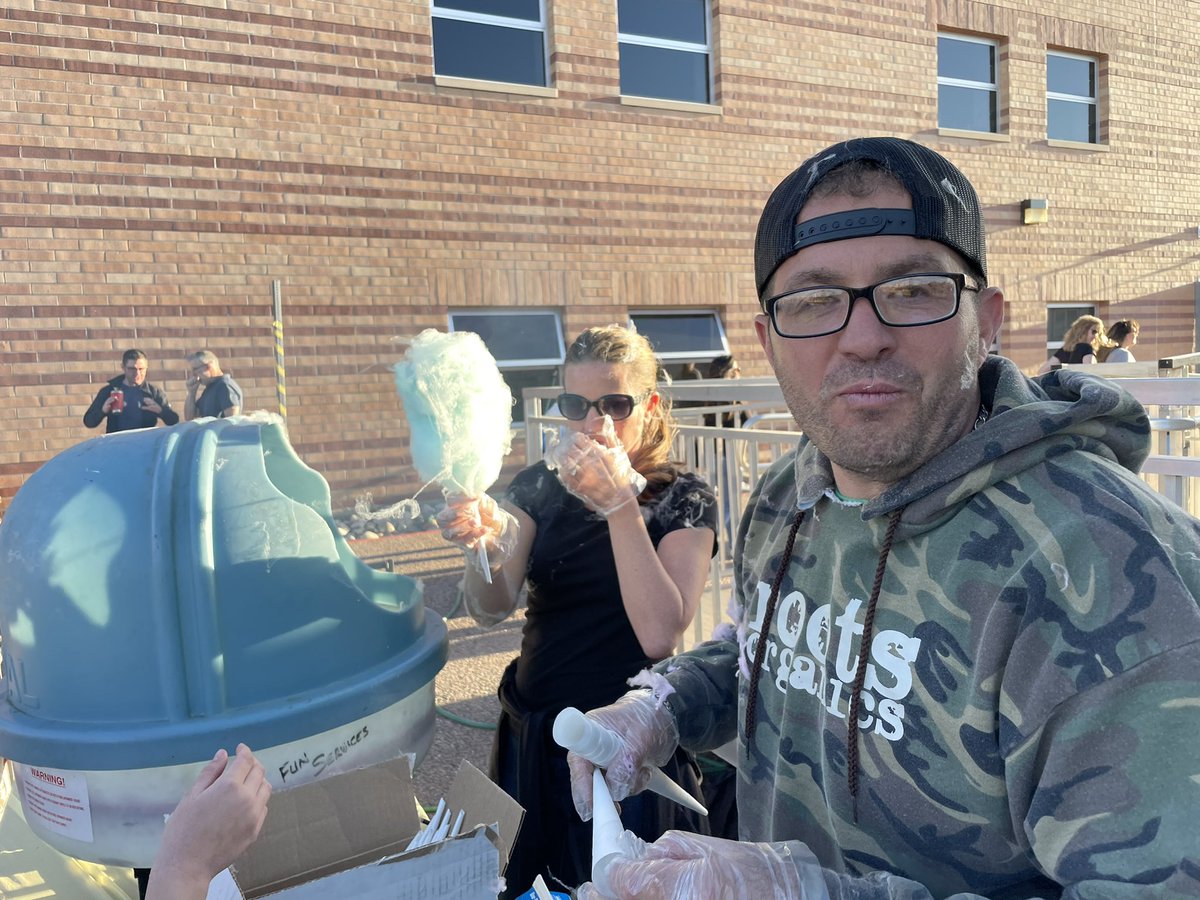 CoyoteRidge_PTO's tweet photo. What a night!!! Thank you to the @legacyhsstugo and CRE parent volunteers (*especially* our cotton candy helpers!!!) who helped make Carnival such a success. And thank you to the teachers who braved the dunk tank on a WINDY night!! We 💙this CRE community!! https://t.co/Uf3bOYk8xj