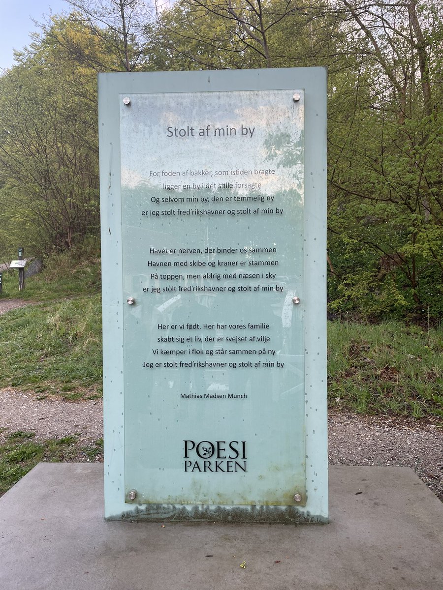 Det er godt å være norsk i Danmark. Besøkte vår vennskapskommune @FrhKommune og bl.a deres borgemester @BirgitsHansen . Vi så deres #poesipark, ble tatt godt i mot, var med på åpning, 25 års jubileum i Byfonden, vennnskap og hygge. Det kan vi like!