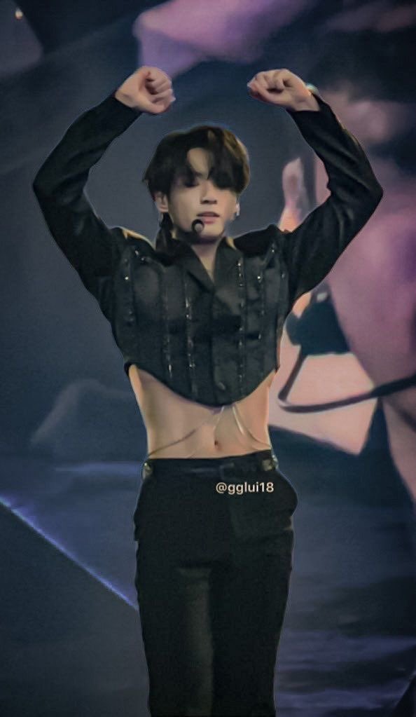 rockstarJKK's tweet photo. Oh . My . God https://t.co/fEVmCNxc7K