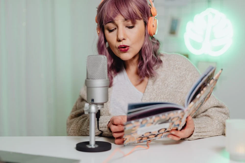 charitablepr's tweet photo. Looking to elevate #women's voices through podcasting? Check out our latest #blog!

https://t.co/1EPQe8F1WN

#podcast https://t.co/73LxgvytZQ