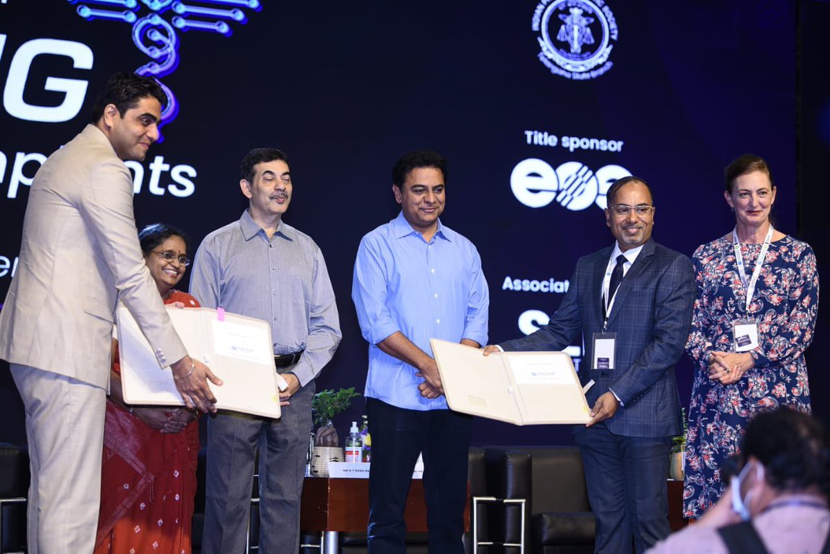 MinisterKTR's tweet photo. In the presence of Minister @KTRTRS, 20 MoUs were exchanged with leading organizations in Additive Manufacturing technology from India &amp; abroad such as EOS GmbH, Markforged, Wipro 3D, Redington Group, Intech Additive, Imaginarium, NIT Warangal, Deakin University Australia &amp; more. https://t.co/ZISopQ6nqI
